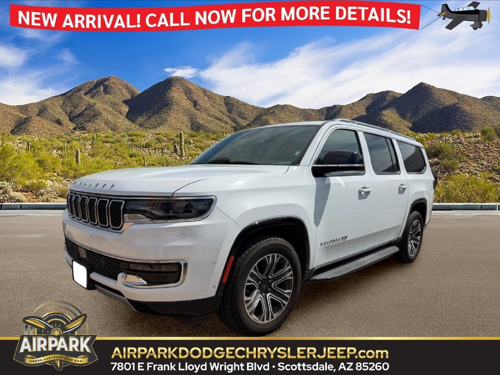 Used 2024 Jeep Wagoneer L Series II w/ Flexible Seating Group RWD image 1