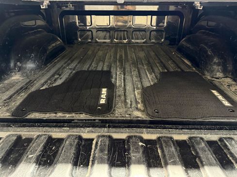 Used 2015 RAM 1500 Sport w/ Black Ram 1500 Sport Group AWD/4WD image 18
