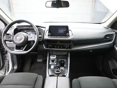 Used 2024 Nissan Rogue S AWD/4WD image 25