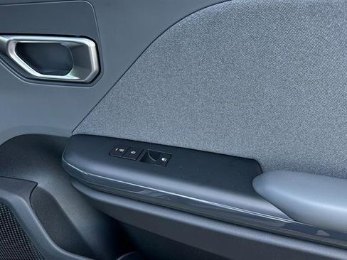 New 2025 Kia K4 EX image 18