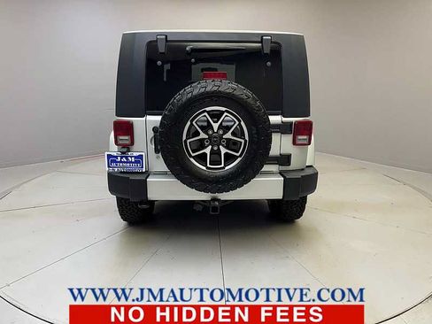 Used 2009 Jeep Wrangler Sahara w/ Dual Top Group AWD/4WD image 4