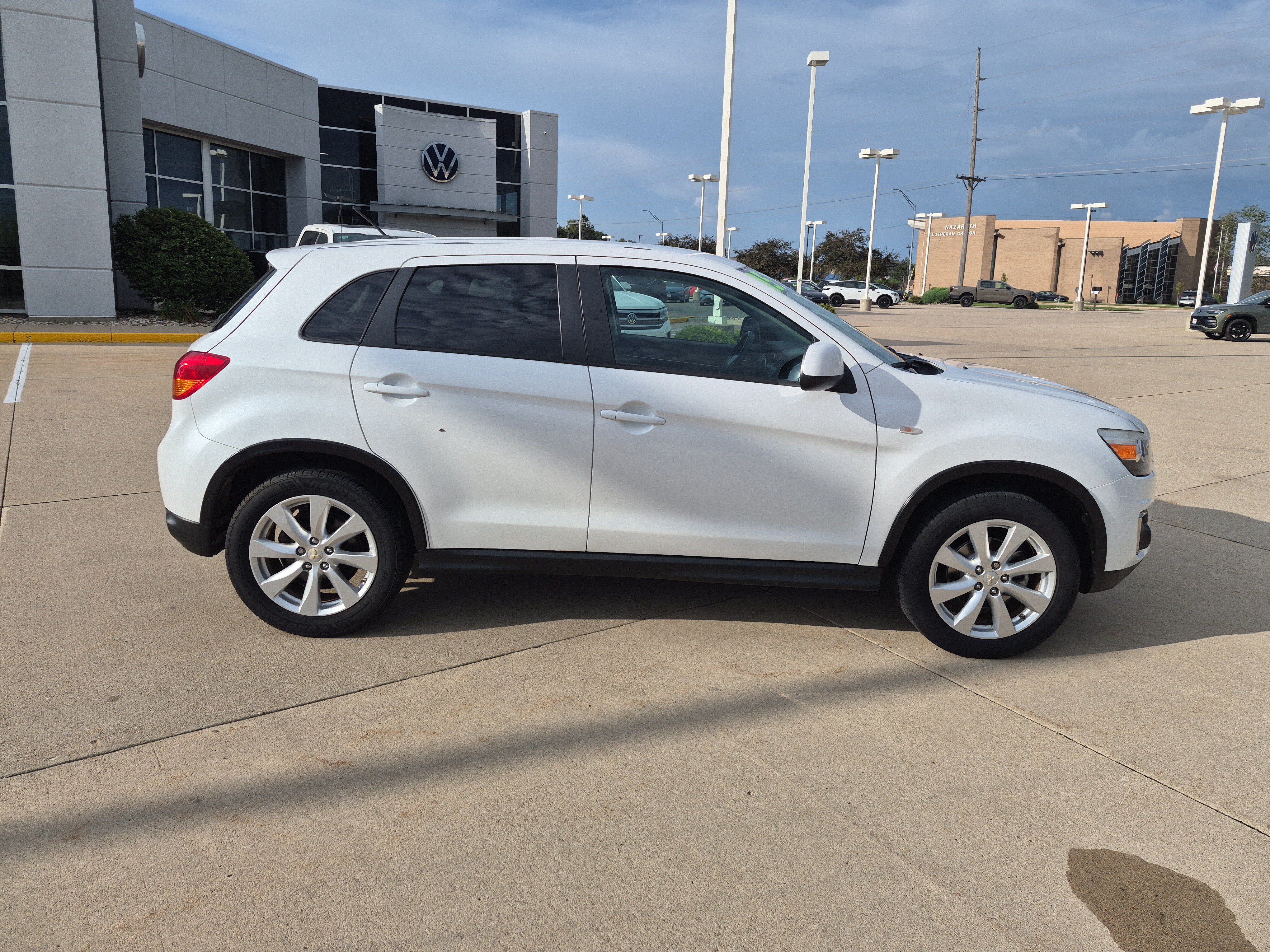 Used 2015 Mitsubishi Outlander Sport ES AWD/4WD image 3