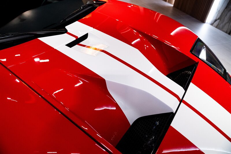 Used 2005 Ford GT RWD image 27