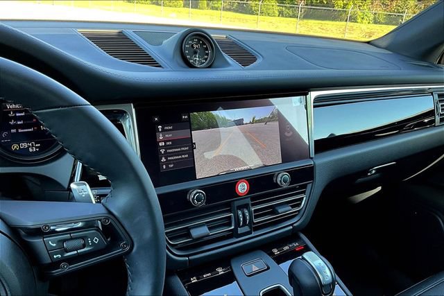 Used 2026 Porsche Macan AWD/4WD image 14