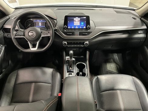 Used 2024 Nissan Altima 2.5 SR image 13