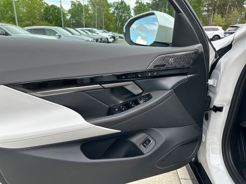 New 2026 BMW 530i w/ M Sport Package RWD image 17