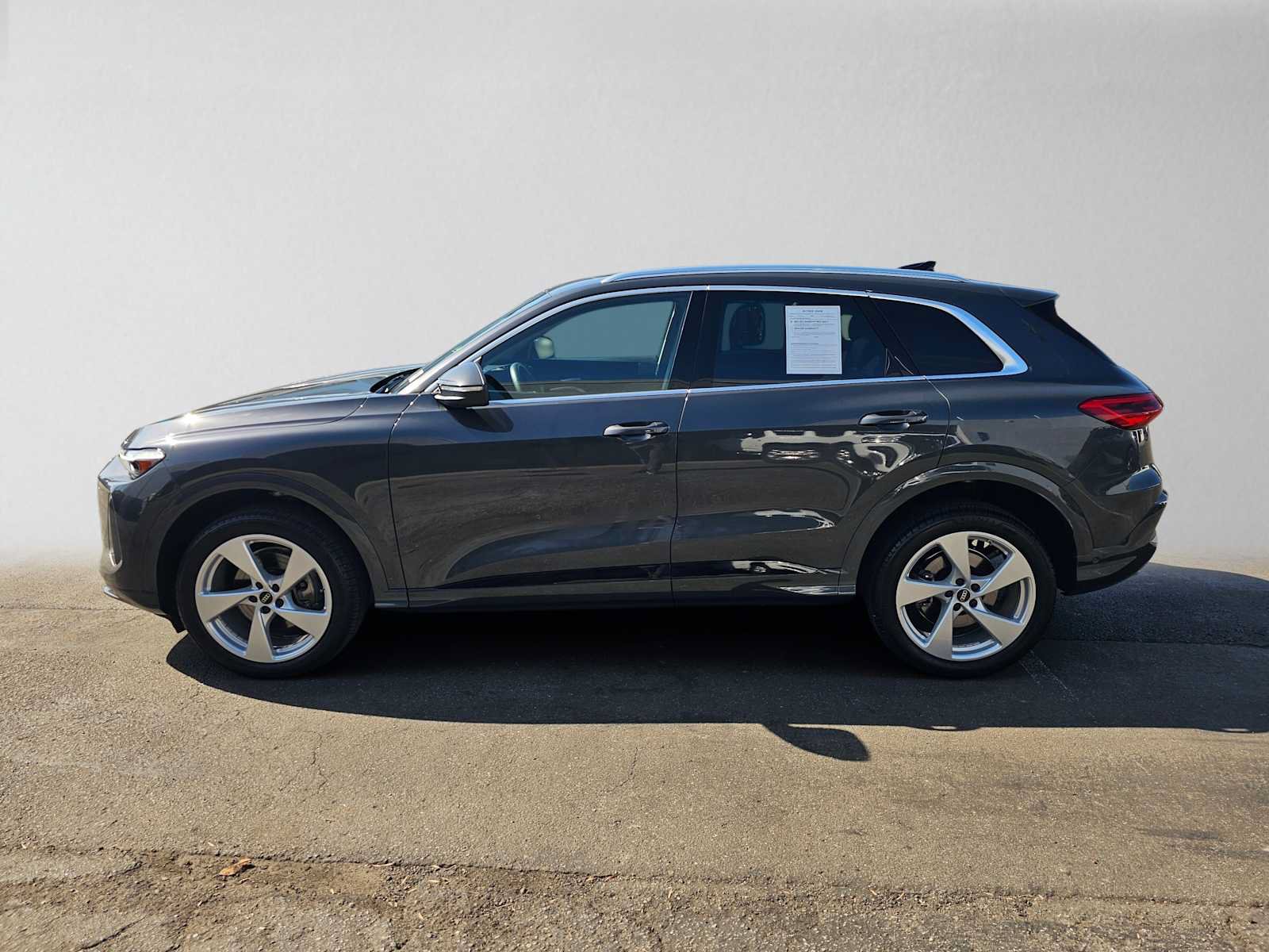Used 2025 Audi Q5 Premium Plus w/ Premium Plus AWD/4WD image 6