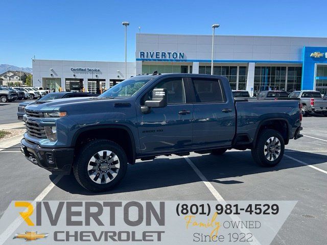 Used 2024 Chevrolet Silverado 2500 Custom w/ Custom Value Package AWD/4WD image 1