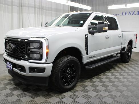 Used 2025 Ford F350 Lariat w/ Black Appearance Package image 6