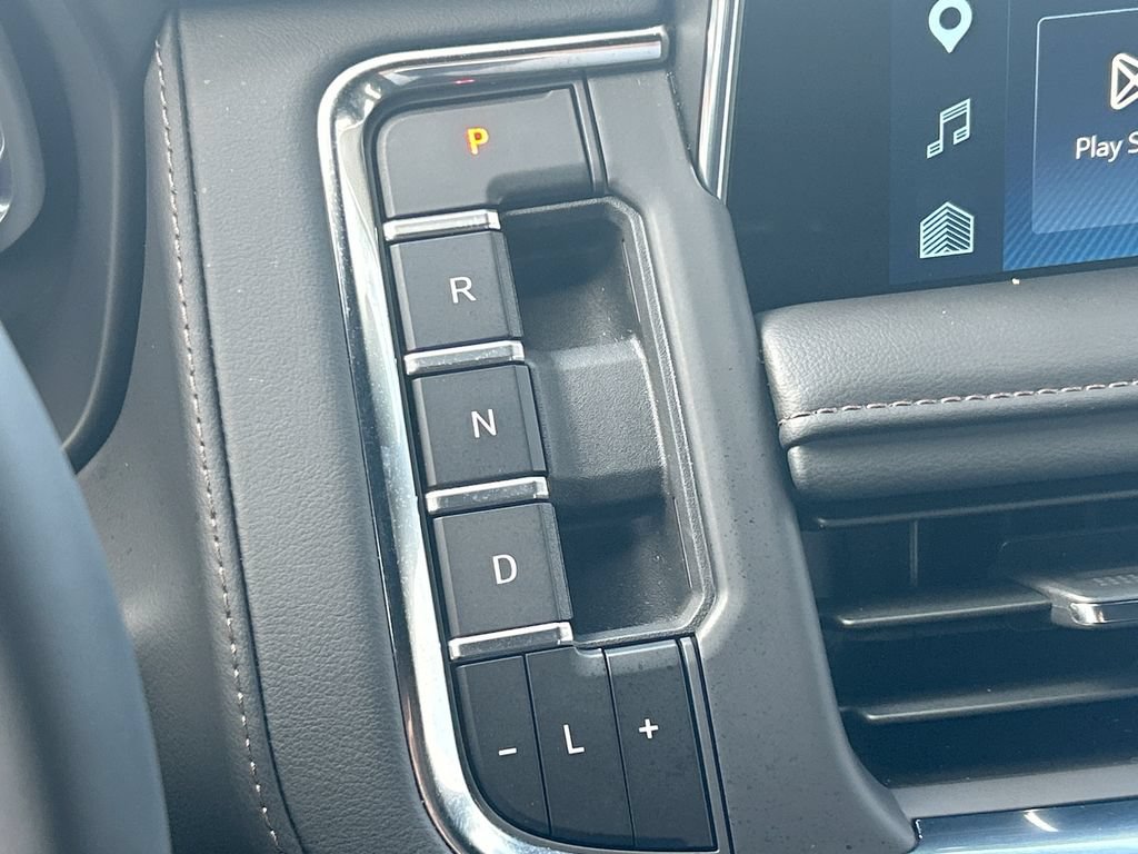 Used 2024 Chevrolet Tahoe High Country RWD image 23