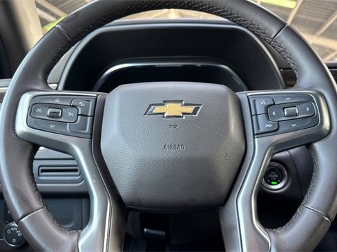 Used 2024 Chevrolet Suburban LT image 35