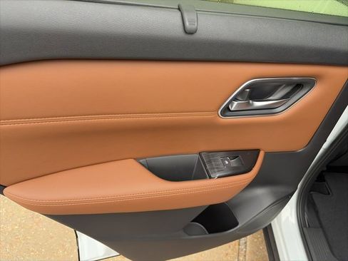 New 2026 Nissan Rogue Platinum image 12