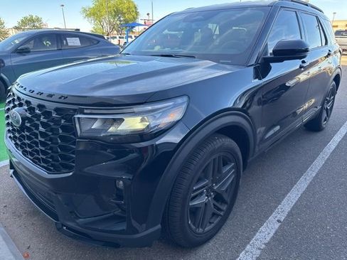 Used 2025 Ford Explorer ST-Line w/ Premium Package image 1