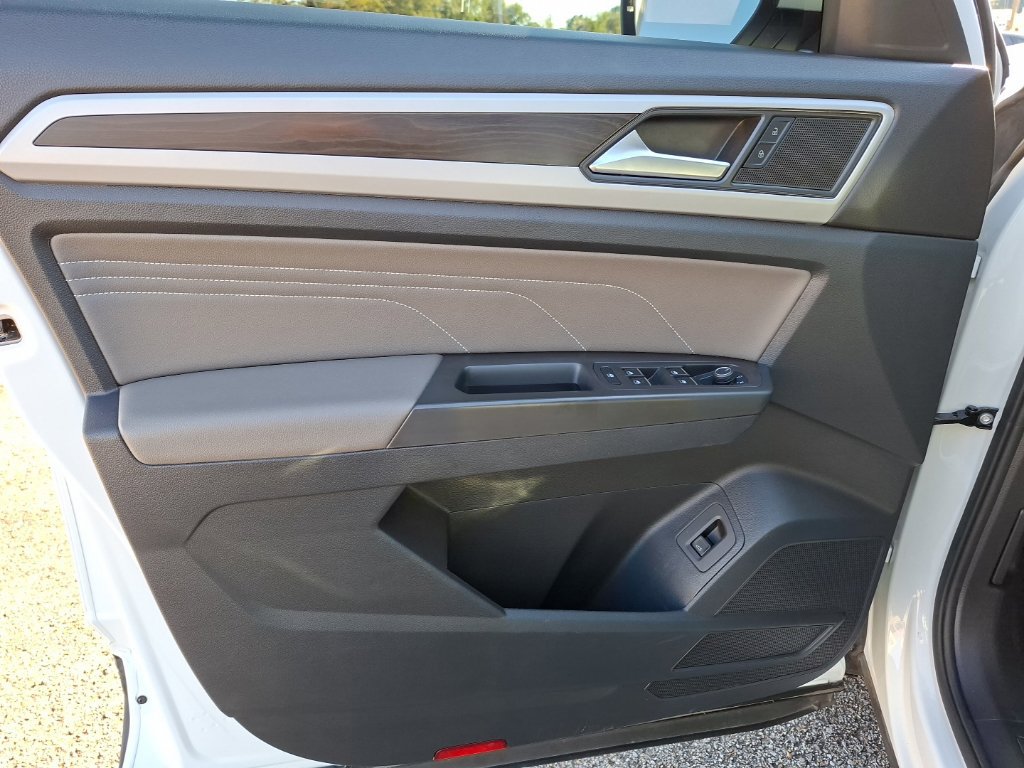 Used 2023 Volkswagen Atlas SE AWD/4WD image 11