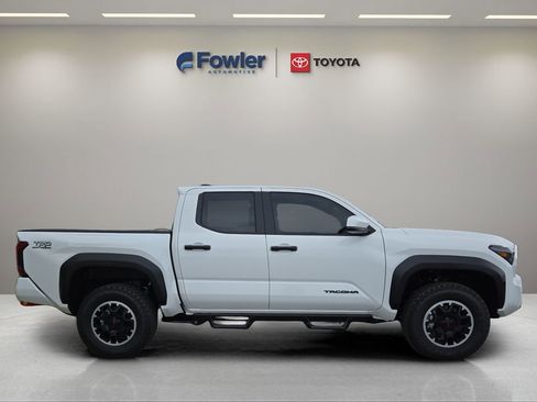 New 2026 Toyota Tacoma TRD Off-Road AWD/4WD image 8