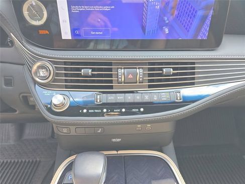 Used 2023 Lexus LS 500 AWD w/ Interior Upgrade Package image 29