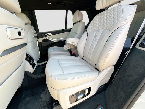 New 2027 BMW X7 xDrive40i w/ Executive Package AWD/4WD image 22