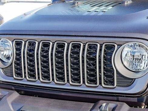 New 2025 Jeep Gladiator Sport w/ Premium Package image 6