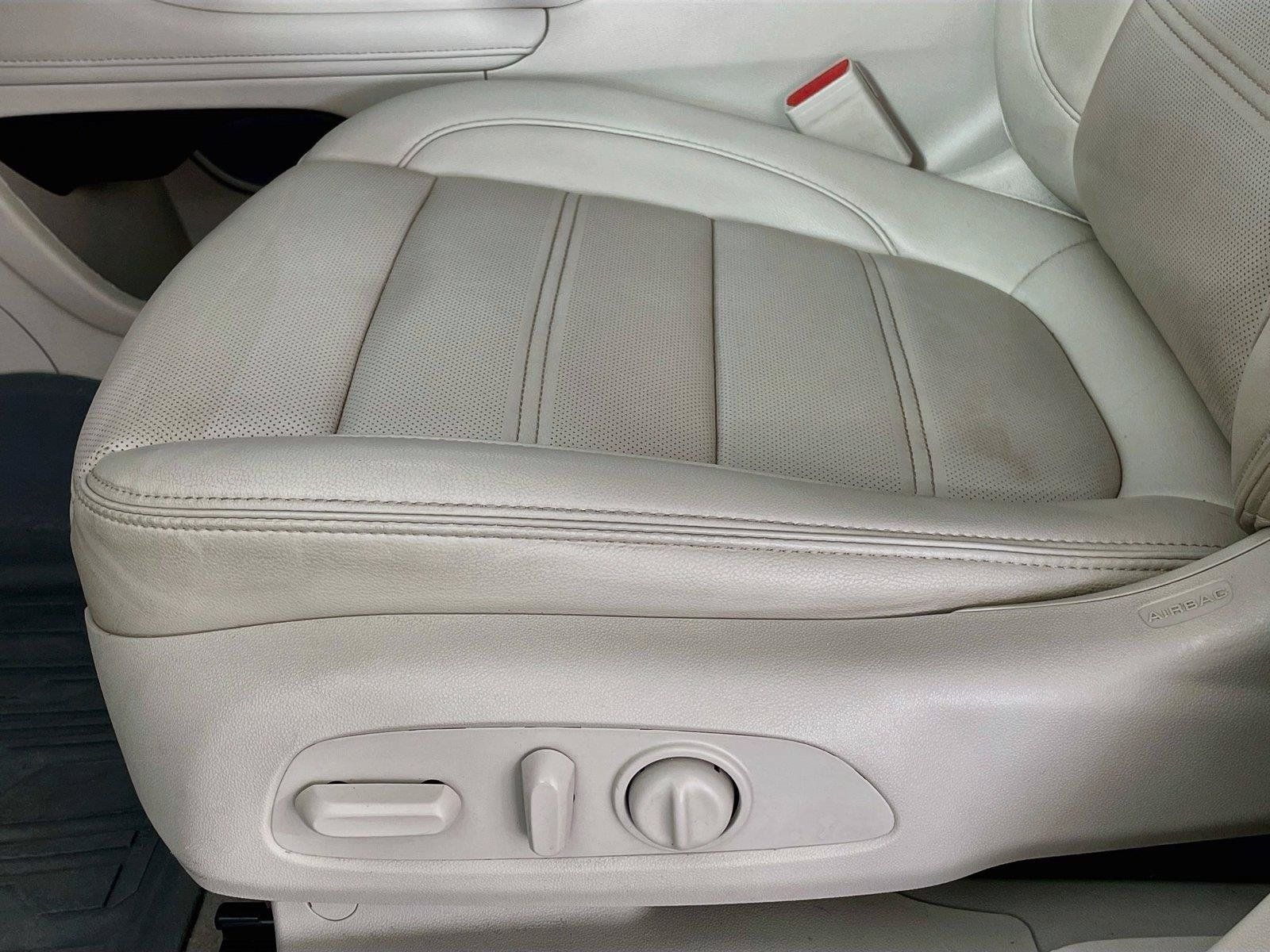 Used 2021 GMC Acadia Denali w/ Denali Technology Package FWD image 24