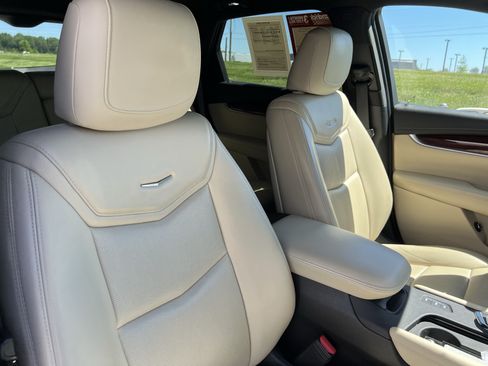 Used 2019 Cadillac XT5 Luxury AWD/4WD image 35