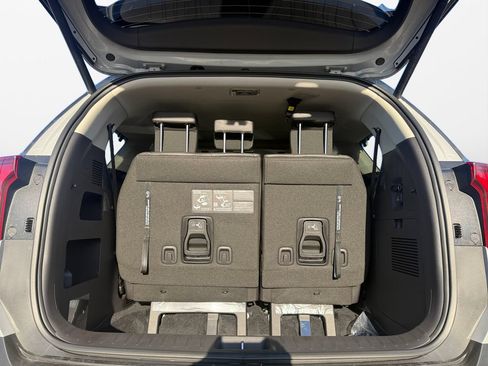 New 2026 Kia Carnival SX FWD image 18