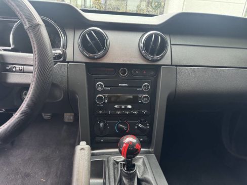 Used 2009 Ford Mustang GT image 9