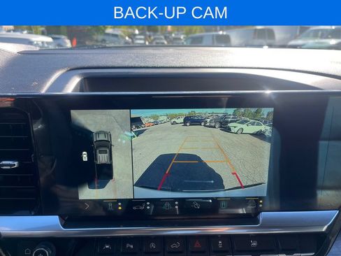 Used 2022 Chevrolet Silverado 1500 LTZ AWD/4WD image 4