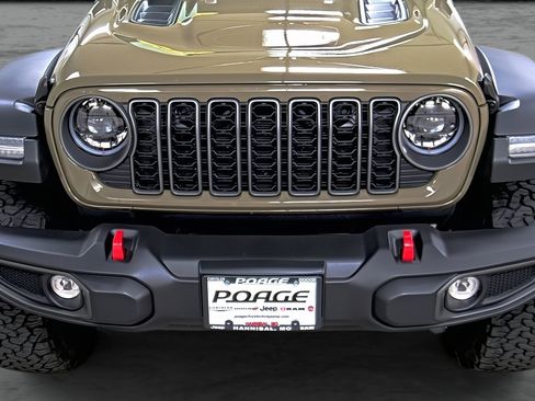 Used 2025 Jeep Wrangler Unlimited Rubicon w/ XTREMEE 35" Tire Package image 16