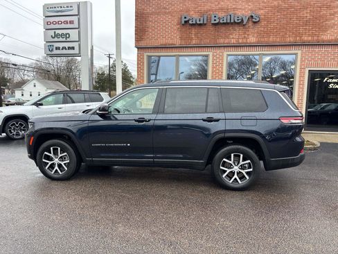 Used 2023 Jeep Grand Cherokee L Limited image 3