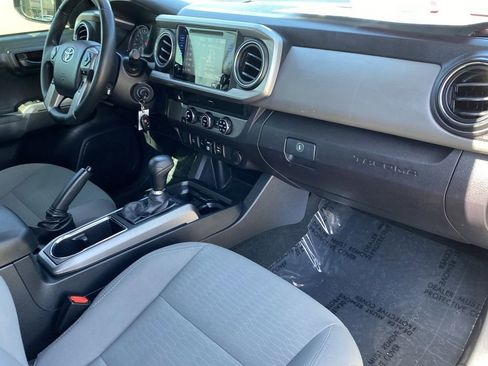 Certified 2018 Toyota Tacoma SR5 RWD image 17