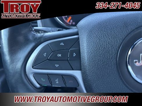 Used 2018 Jeep Grand Cherokee Limited w/ Luxury Group II image 23