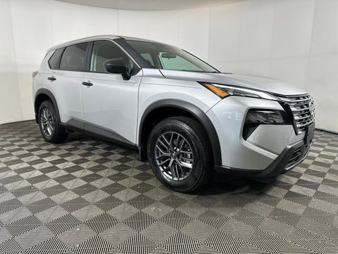 Certified 2025 Nissan Rogue S image 2