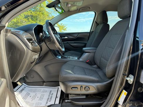 Used 2019 Chevrolet Equinox LT FWD image 12