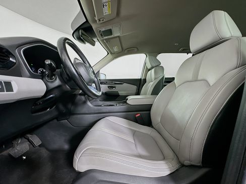 Used 2025 Honda Pilot EX-L image 13