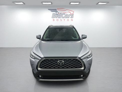 Used 2022 Toyota Corolla Cross XLE AWD/4WD image 2