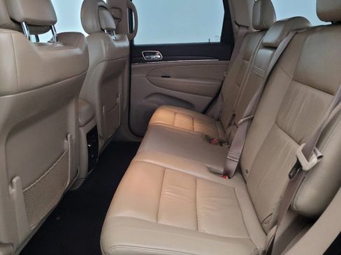 Used 2016 Jeep Grand Cherokee Limited image 18