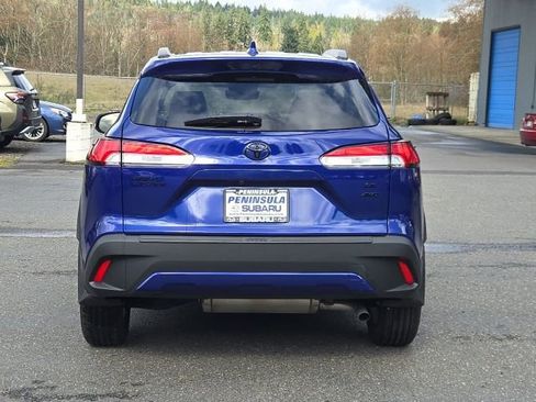 Used 2024 Toyota Corolla Cross LE w/ Moonroof Package image 7