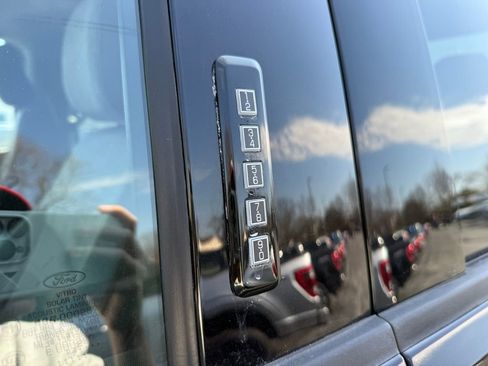 Used 2022 Ford F150 XLT w/ Equipment Group 302A High image 12