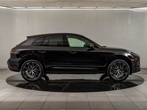New 2026 Porsche Macan AWD/4WD image 9