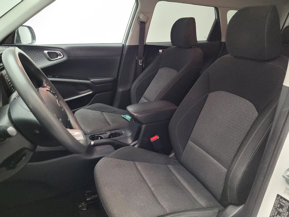 Used 2021 Kia Soul S FWD image 17