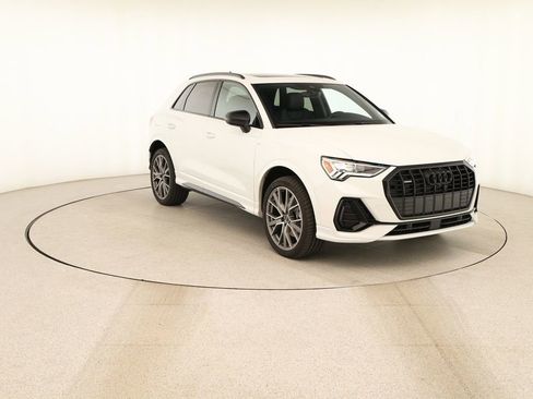 Certified 2025 Audi Q3 2.0T Premium Plus w/ Premium Plus Package AWD/4WD image 10