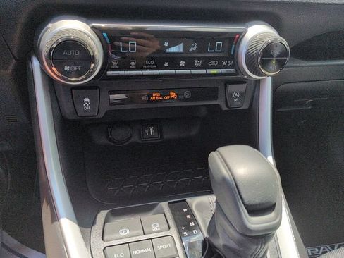 Certified 2025 Toyota RAV4 XLE w/ Convenience Package FWD image 25