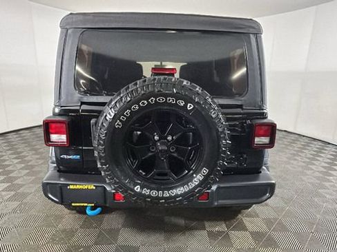 Used 2023 Jeep Wrangler Unlimited w/ Cold Weather Group AWD/4WD image 4