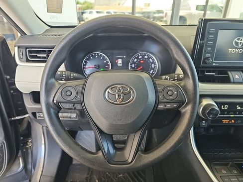 Used 2021 Toyota RAV4 XLE w/ Convenience Package FWD image 21