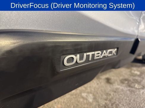 Used 2023 Subaru Outback Limited AWD/4WD image 15