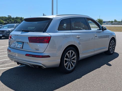 Used 2017 Audi Q7 3.0T Prestige AWD/4WD image 4