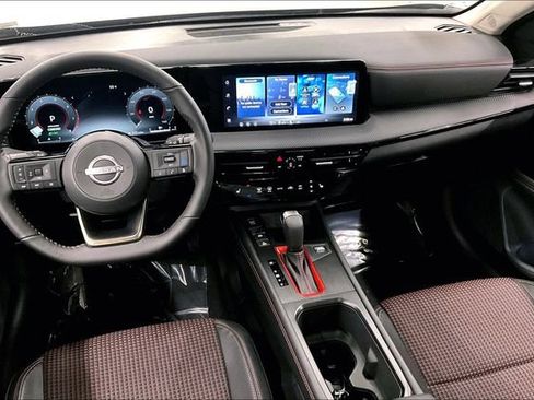 New 2026 Nissan Kicks SR w/ SR Premium Package AWD/4WD image 8