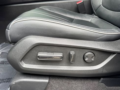 Used 2023 Honda Pilot Elite image 14