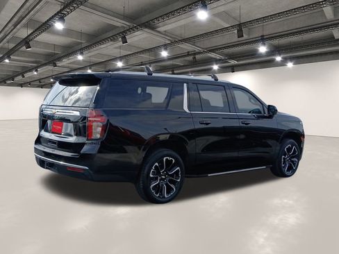 Used 2023 Chevrolet Suburban LS image 16