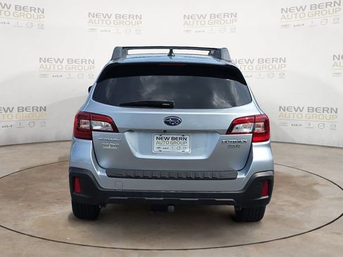 Used 2018 Subaru Outback 3.6R Limited AWD/4WD image 4